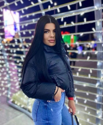Со мной ты встретишься с огромной страстью и удовольствием. Фото мои 100% 💋 Я обладаю креативным подходом к удовлетворению клиента и всегда готова исполнить твои самые сокровенные фантазии. Если ты живешь в Москве - приезжай ко мне, я создам атмосферу, где ты почувствуешь себя настоящим мужчиной. У меня есть положительные отзывы от моих довольных клиентов 😍. Позвони мне и узнай, какие возможности открываются перед тобой! 📞 Лидия